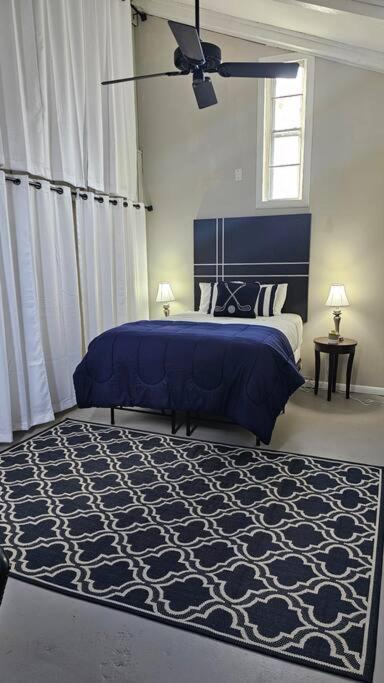 Fully Furnished Sleeps 10