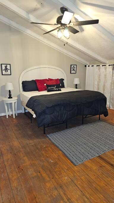 Fully Furnished Sleeps 10 Holiday home